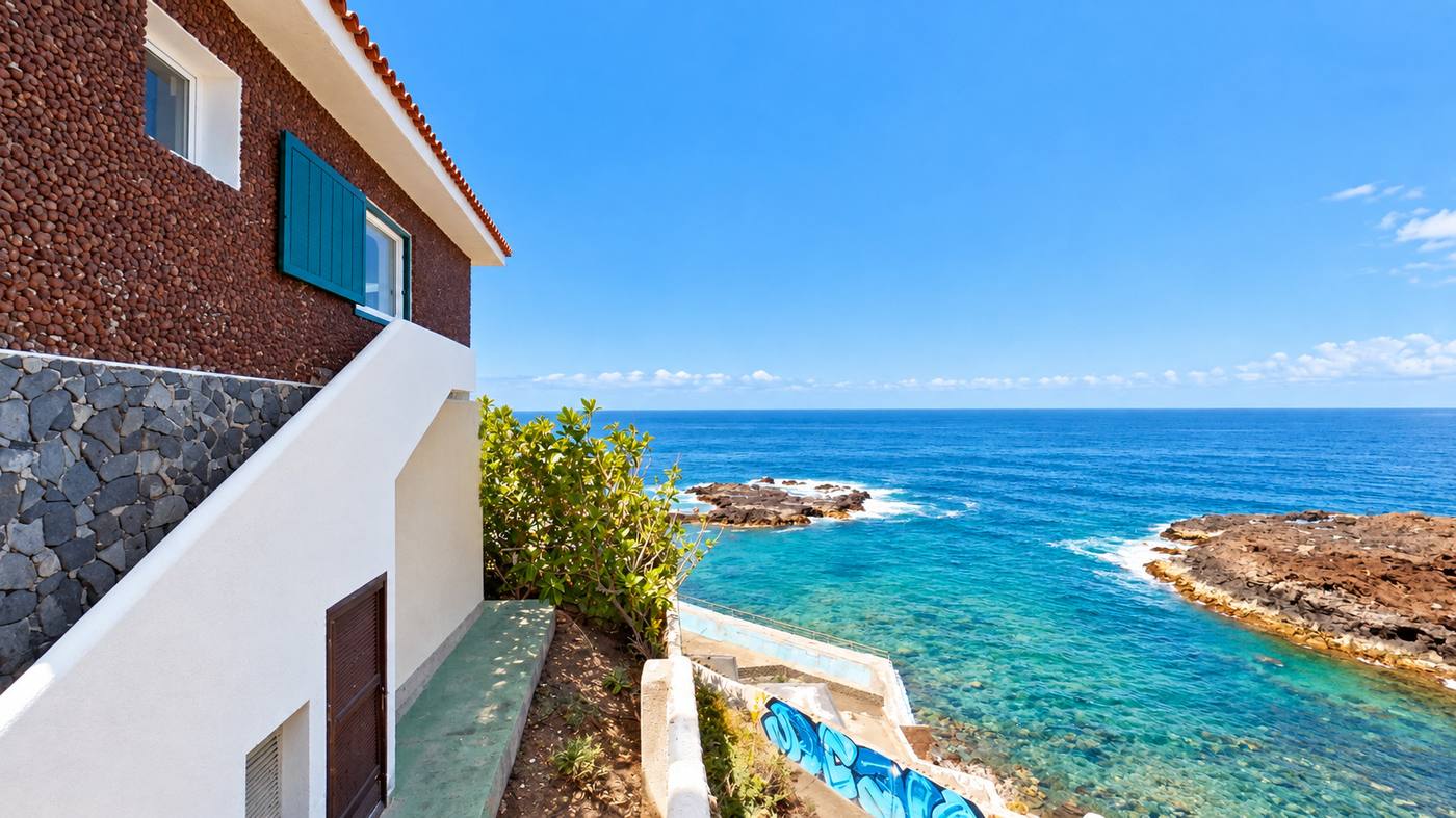 Casa Sonja — Seafront Villa