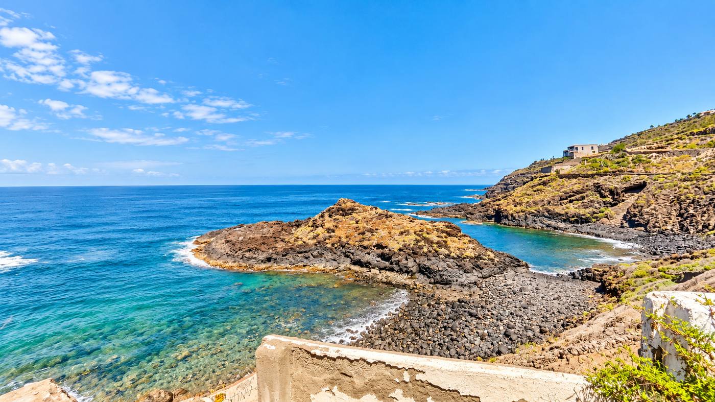 Casa Sonja — Seafront Villa — 1