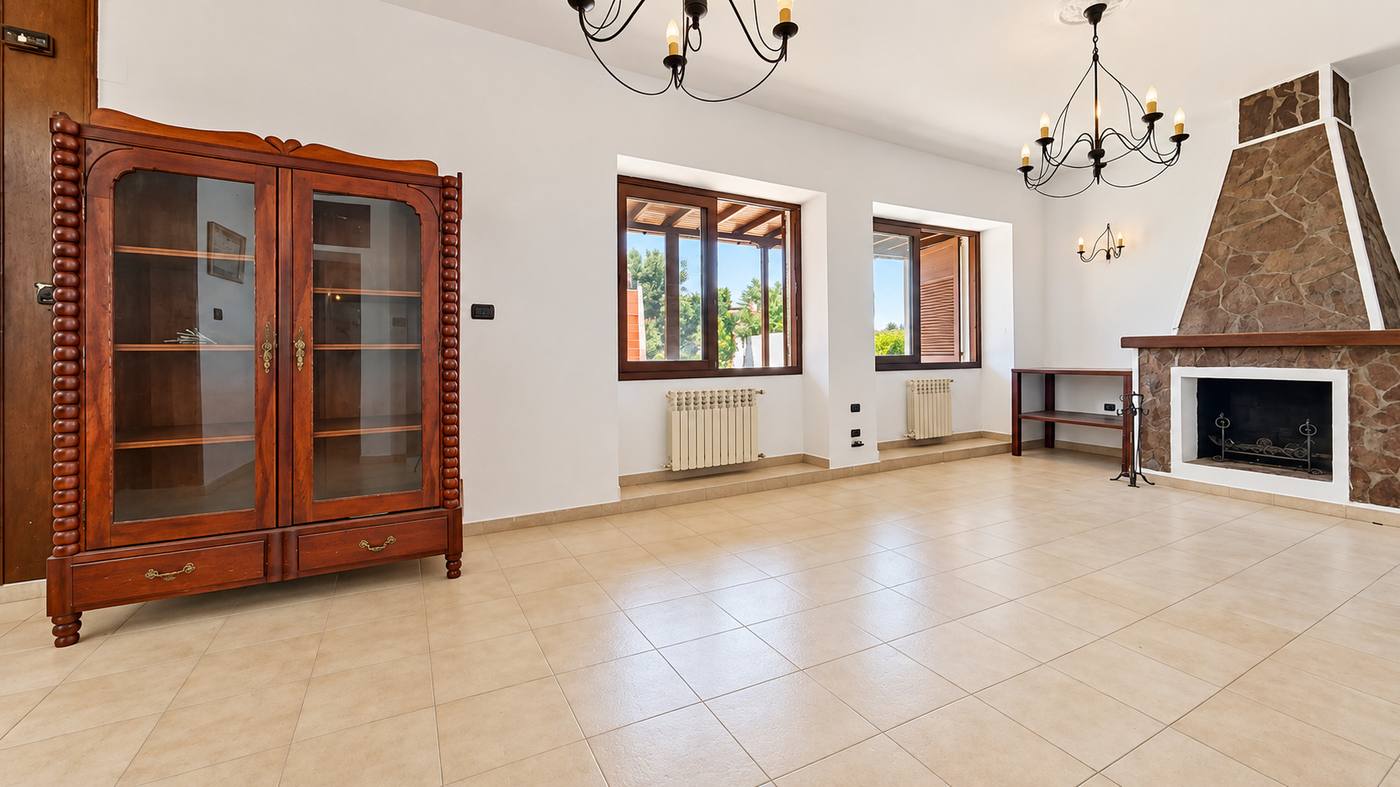 Canarian House of 1903 with Courtyard and Garden — 21