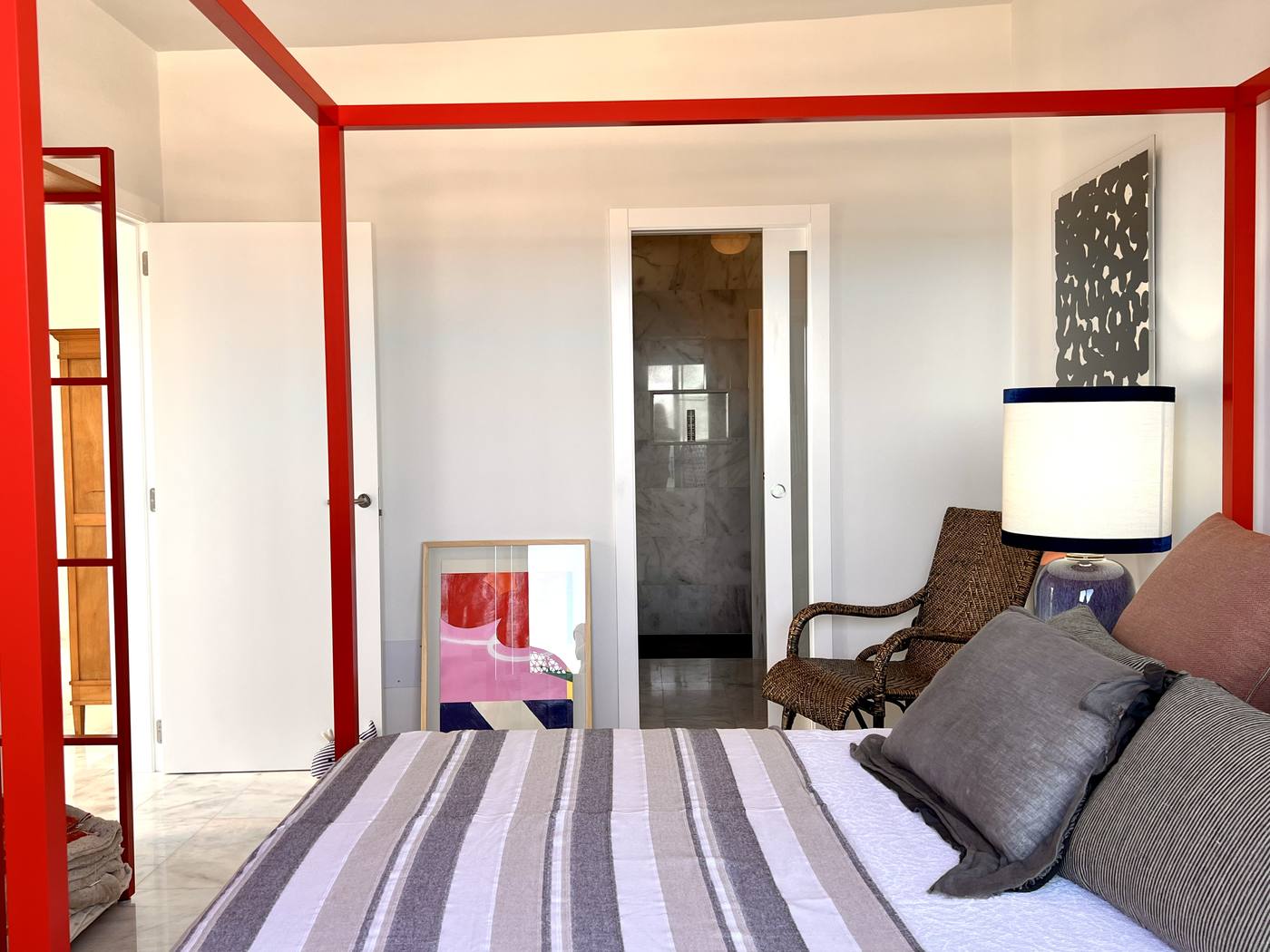 Renovated Townhouse with Pool — 25