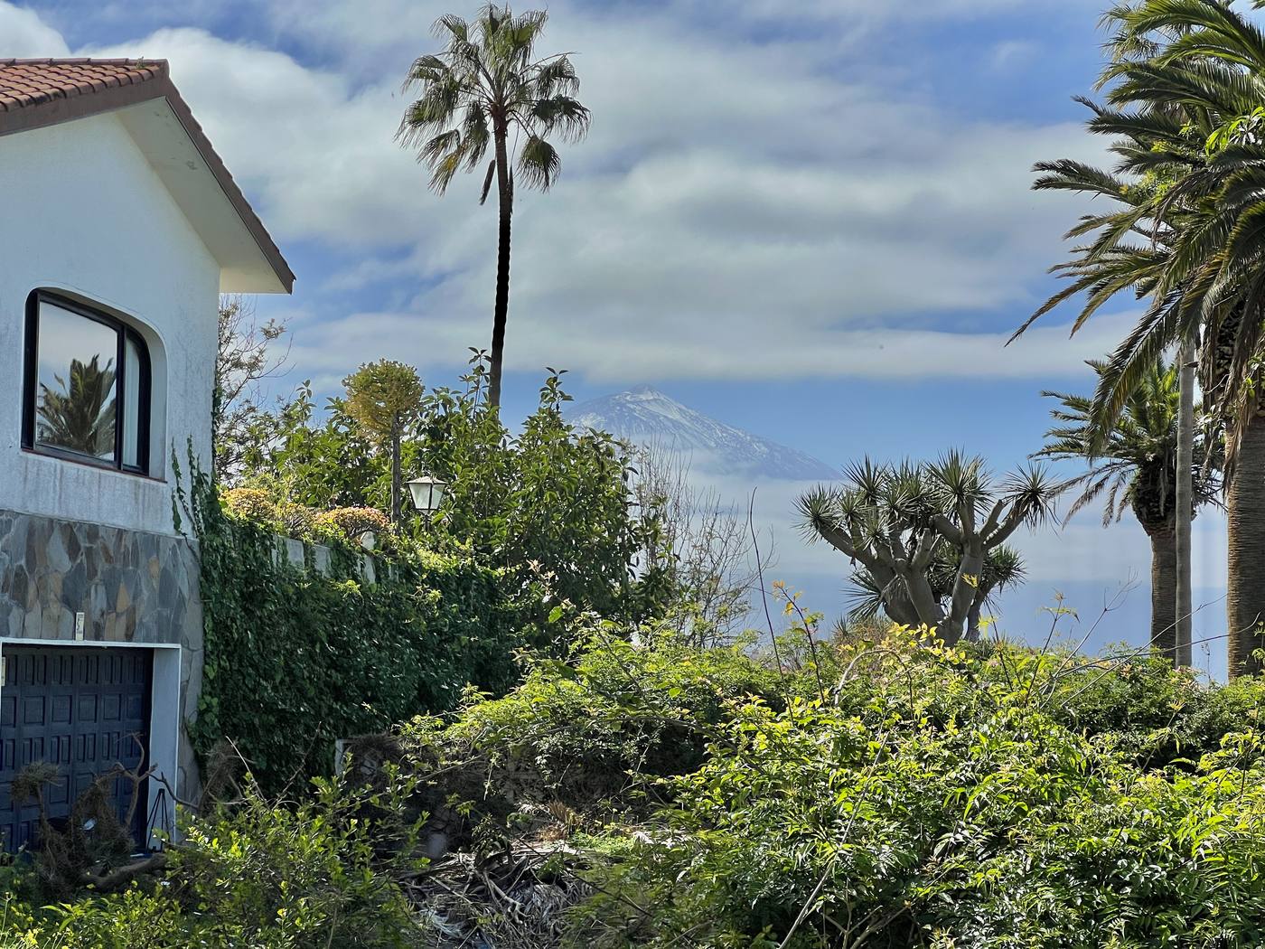 Single-level Villa with Sea Views — 16