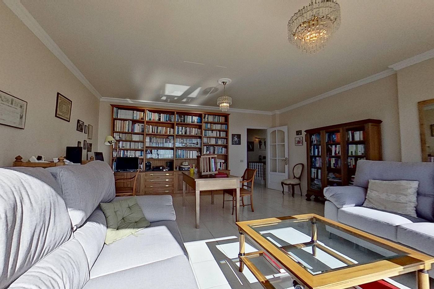 Single-level Villa with Sea Views — 26