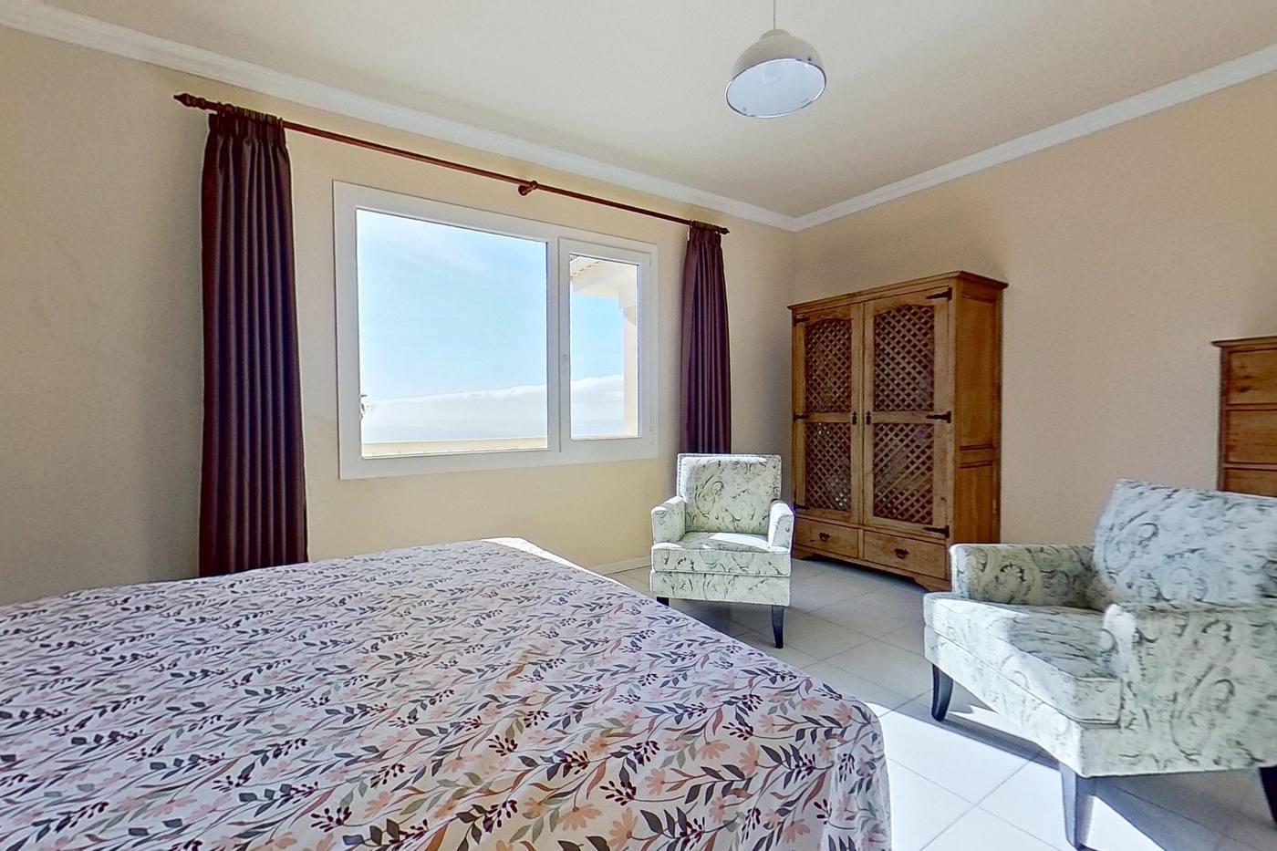 Single-level Villa with Sea Views — 31