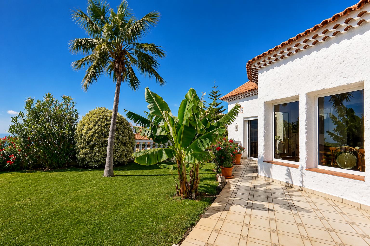 Mediterranean Villa with Infinite Views — 6