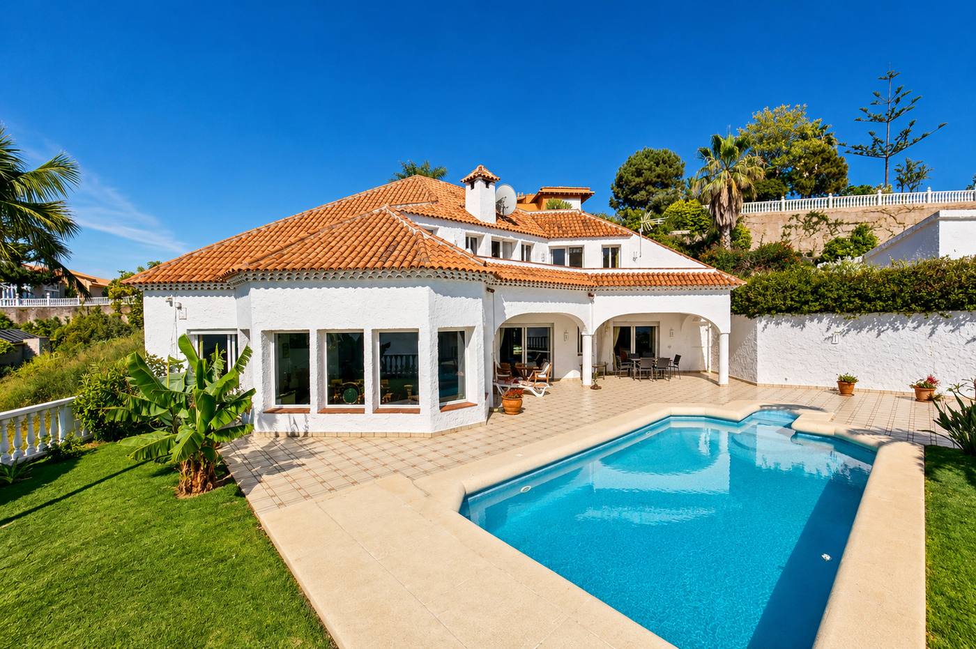 Mediterranean Villa with Infinite Views — 7