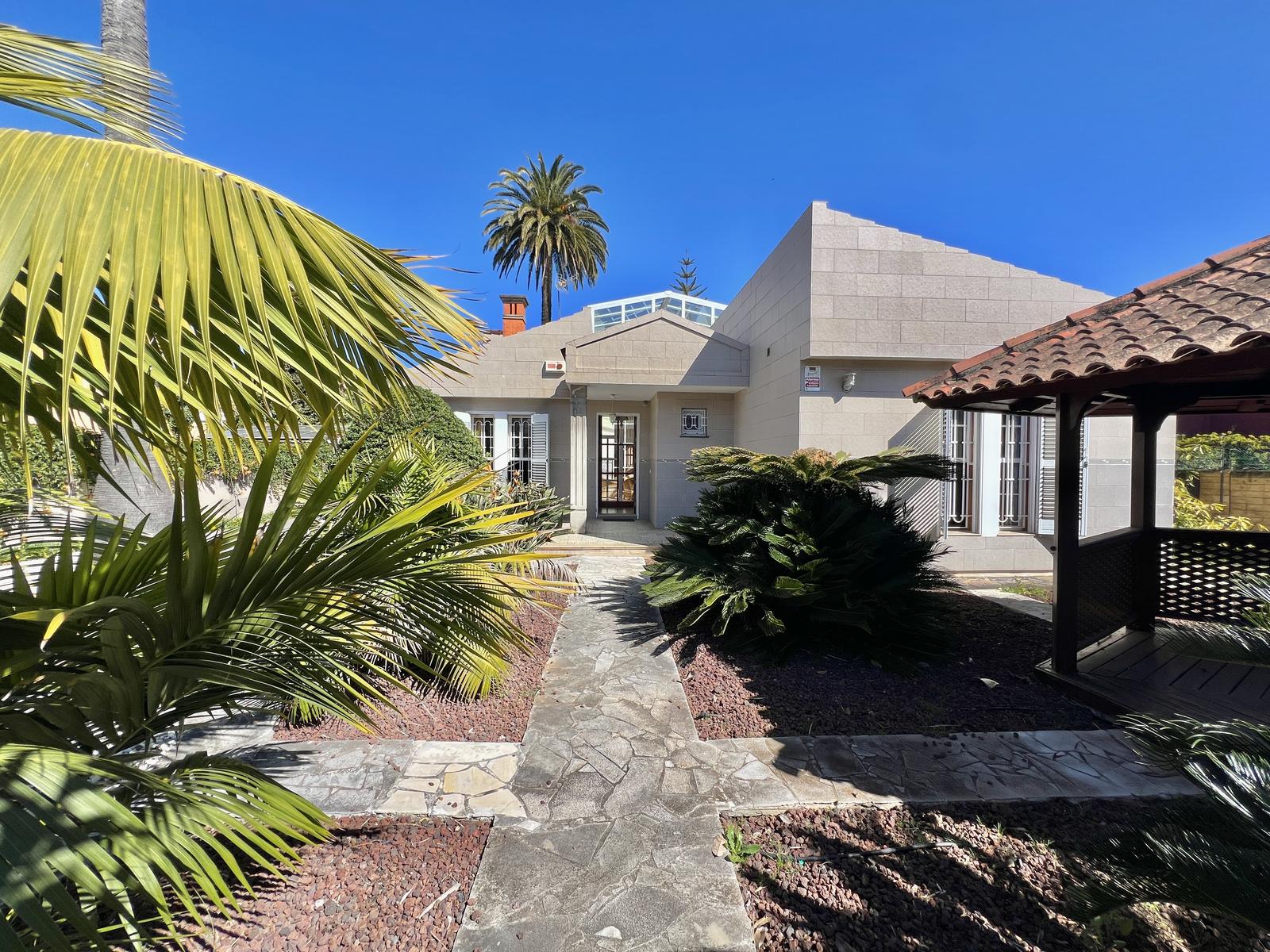 Maison familiale à haute efficacité — 1
