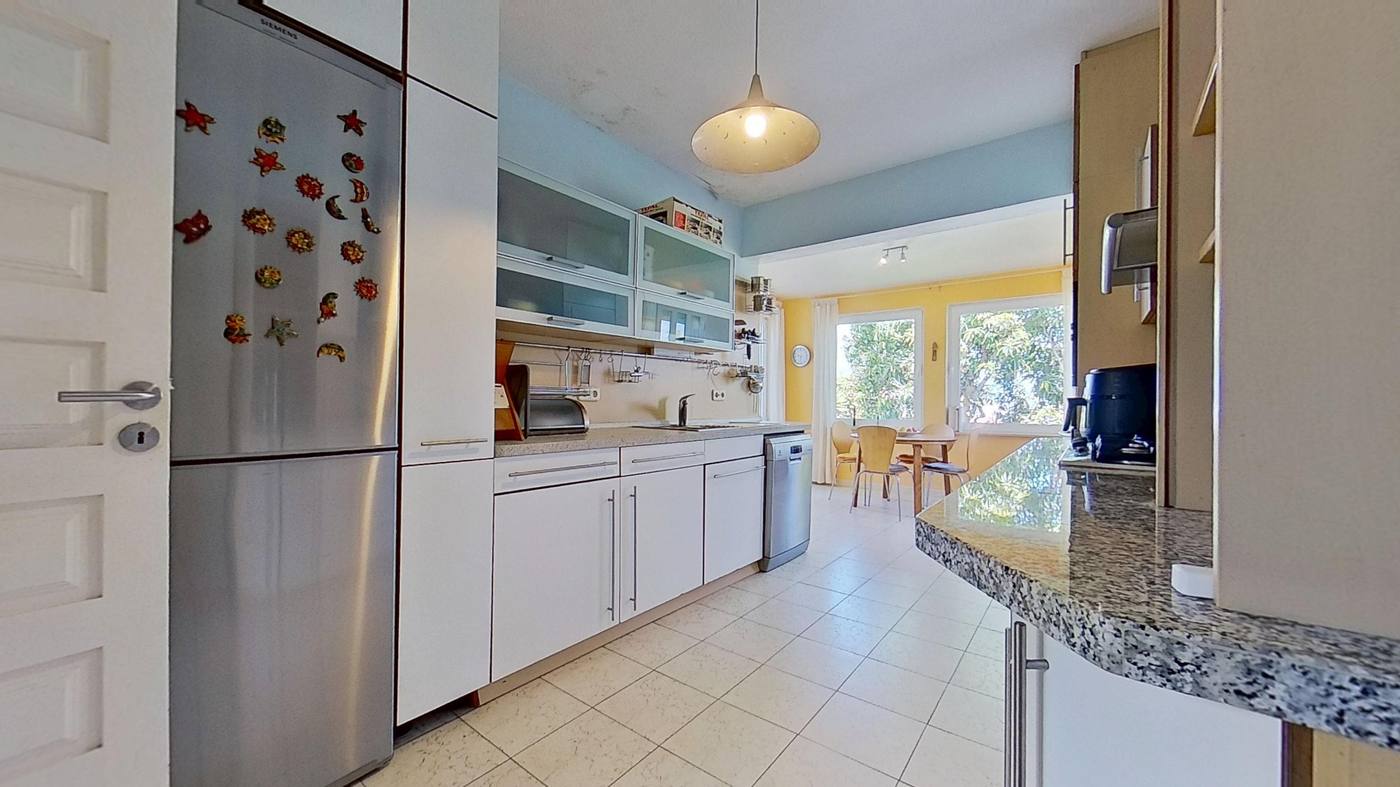 Garden Estate with Guest House — 8