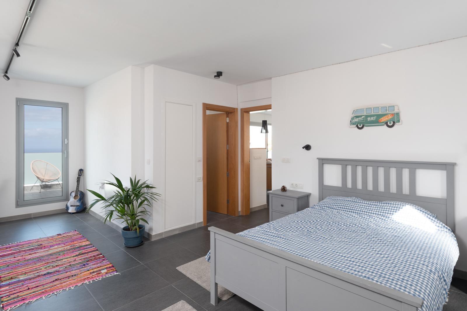 Moderne Villa mit 15-Meter-Pool — 6
