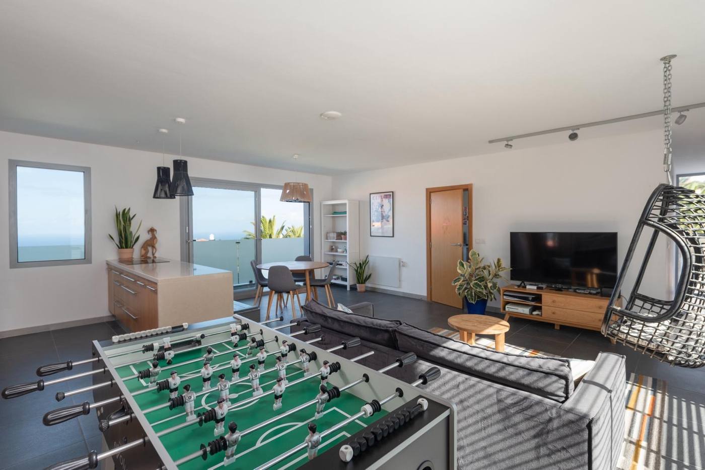 Modern Villa with 15-metre Pool — 9